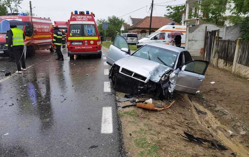 Accident grav la Sadova, Dolj. O persoană a murit și alte cinci au fost rănite în urma coliziunii dintre două mașini