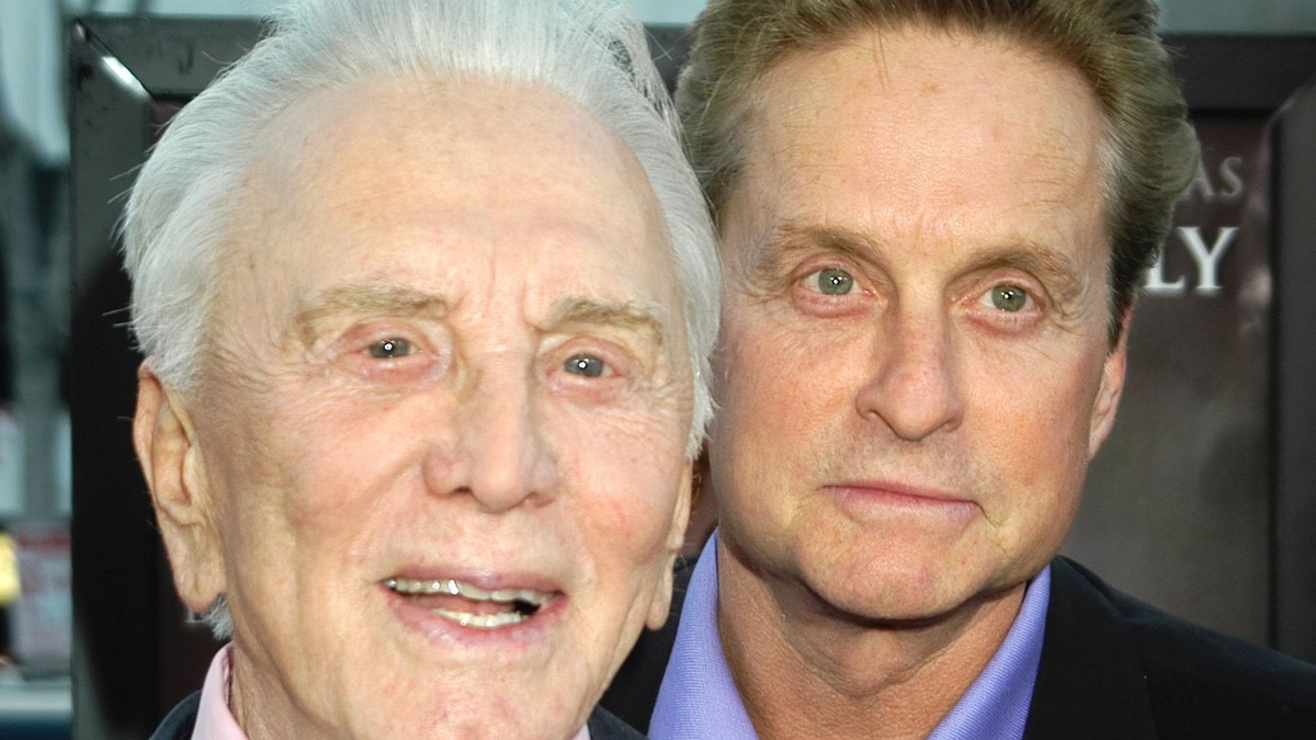 Kirk Douglas a murit
