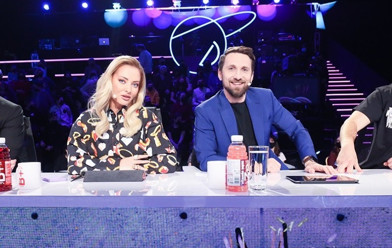Delia e datoare la Dani Oțil. Dezvăluirile prezentatorului: „Este cel mai bogat artist din România”
