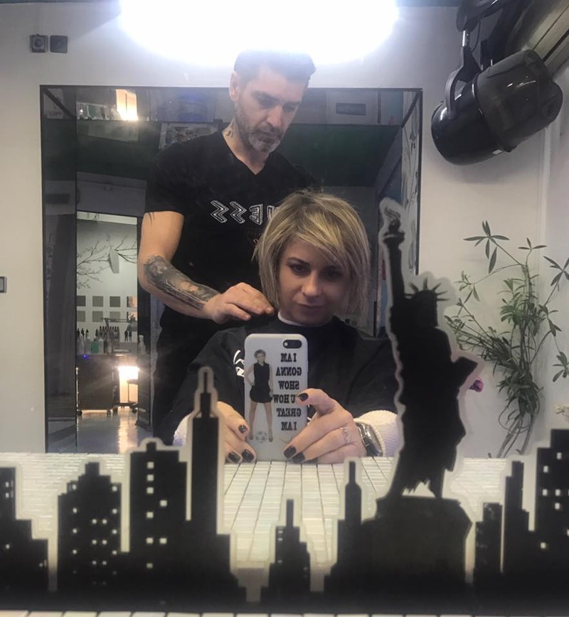 Anamaria Prodan și-a lăsat părul drept