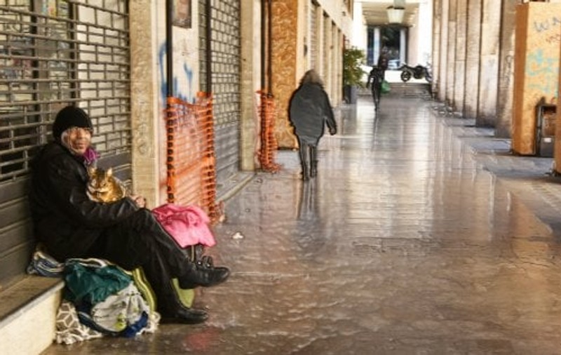 Un adolescent român a ucis un francez în Italia, pentru 25 de euro