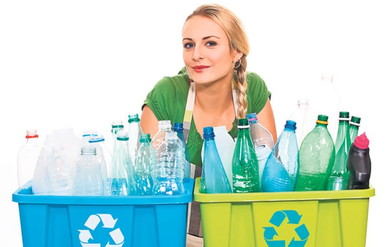Reciclează resturile din gospodărie! Sticla din plastic poate deveni pâlnie sau căuş, iar zaţul de cafea alungă mirosul de ţigară