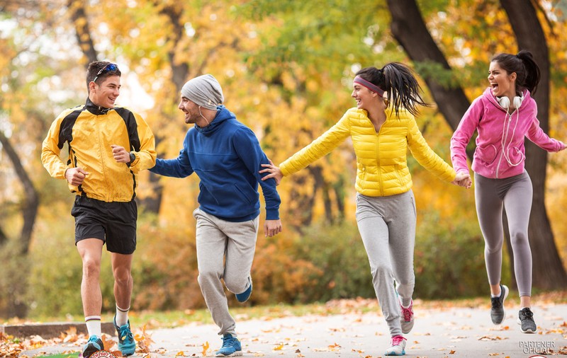 Haideți la întrecere în jocurile copilăriei la competiția RUNFEST - Fuga pe uliță!