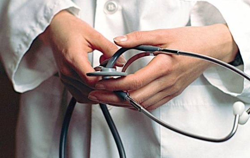 Li s-a oferit DUBLAREA SALARIILOR, dar medicii sunt REVOLTAŢI. "Parafa jos! Grevă!"