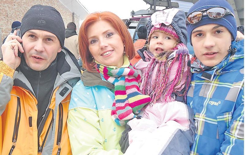 «60.000 € o pot vindeca de leucemie pe Eva Maria»