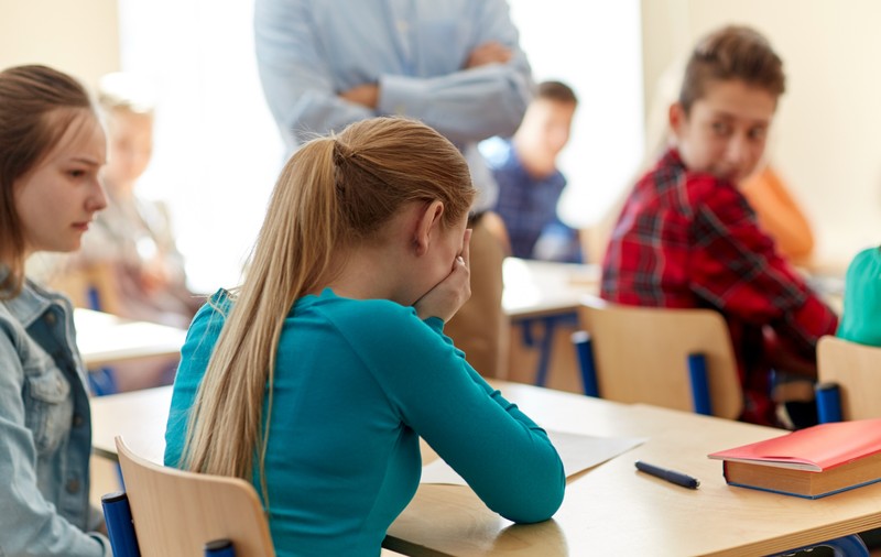Psihoterapeută, despre rușinea folosită ca metodă de educare. „Unei fetițe învățătoarea îi rupea pagina, o dovadă de anulare a persoanei”