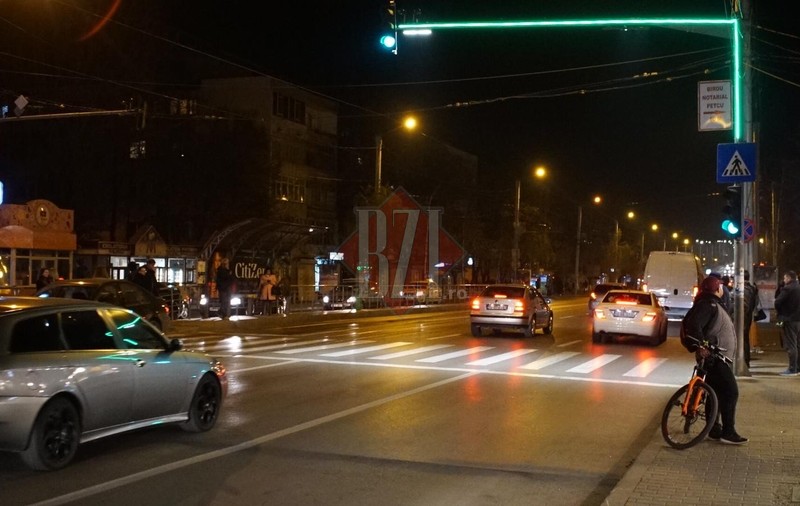 Semafoare ”upgradate” la Iași. Ideea ieftină care salvează vieți a fost pusă în practică