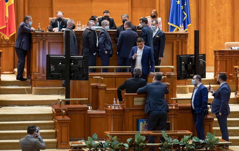 6 ONG-uri critică noul regulament al Camerei Deputaților: „Parlamentul își propune să devină și mai opac”