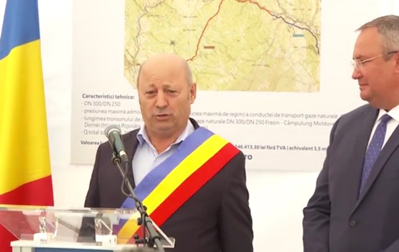Primarul din Vatra Dornei, la un eveniment la care a fost prezent premierul Ciucă: „Soarele a venit cu domnul prim-ministru”