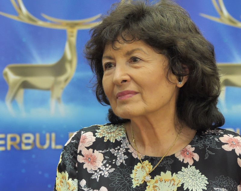 VIDEO/ Secretele "inimioarei" sănătoase a Luminiței Dobrescu: "Fac sport, nu beau, nu fumez și cânt în baie în fiecare zi"