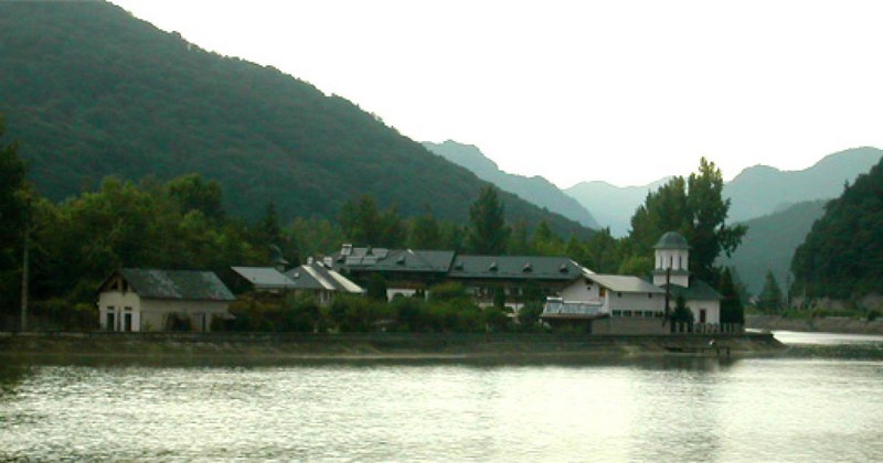 Schitul Ostrov, Foto: Ziarul Lumina
