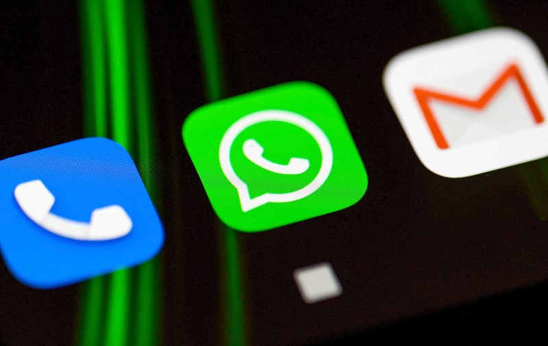 Google Messages introduce o nouă funcție. Utilizatorii vor putea efectua apeluri video cu WhatsApp din aplicația gigantului american