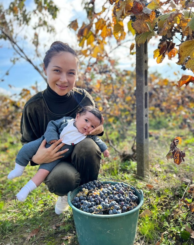Motivul pentru care Vlăduța Lupău nu își mai alăptează băiețelul: „Am crezut că e un mit”. Cum se înțelege cu soțul, după ce au devenit părinți