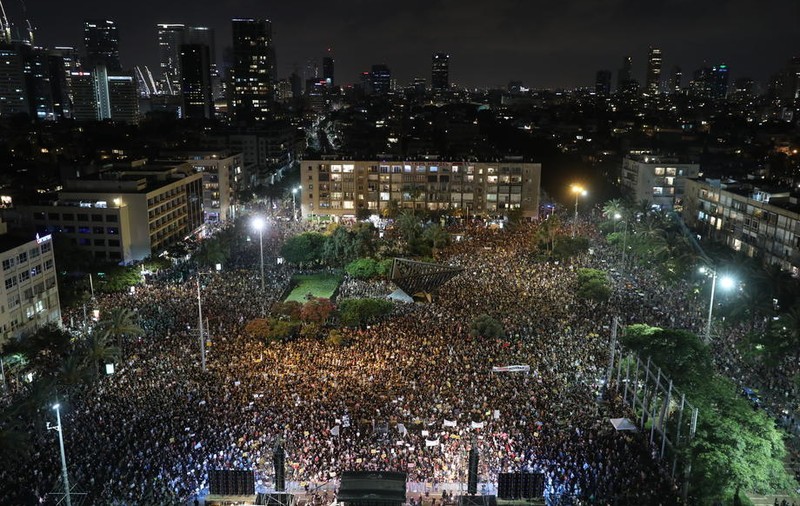 Mii de israelieni au protestat la Tel Aviv. Demonstranții au cerut guvernului israelian subvenții financiare și relaxarea restricțiilor