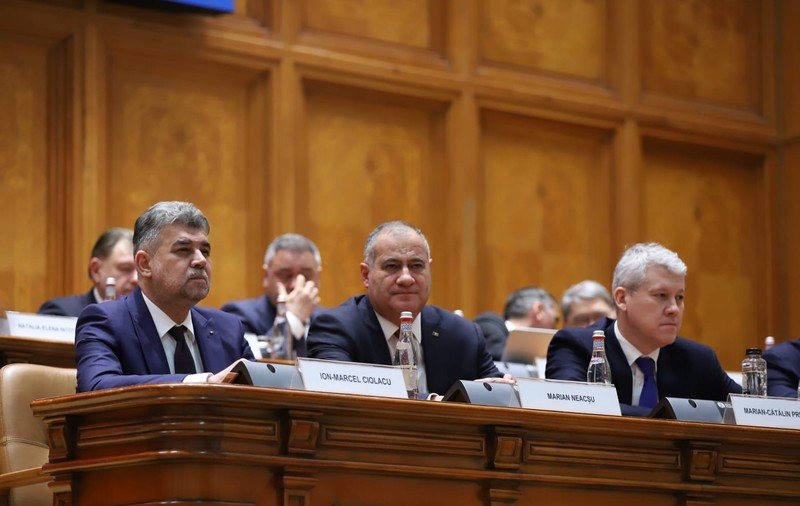 Bornele Guvernului Ciolacu în 2025: gestionarea PNRR-ului întârziat, reforma statului și alegerile pentru prima funcție în stat