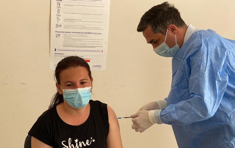 Doar 54.000 de persoane vaccinate, în ultimele 24 de ore. Numărul celor care au primit prima doză, tot mai mic