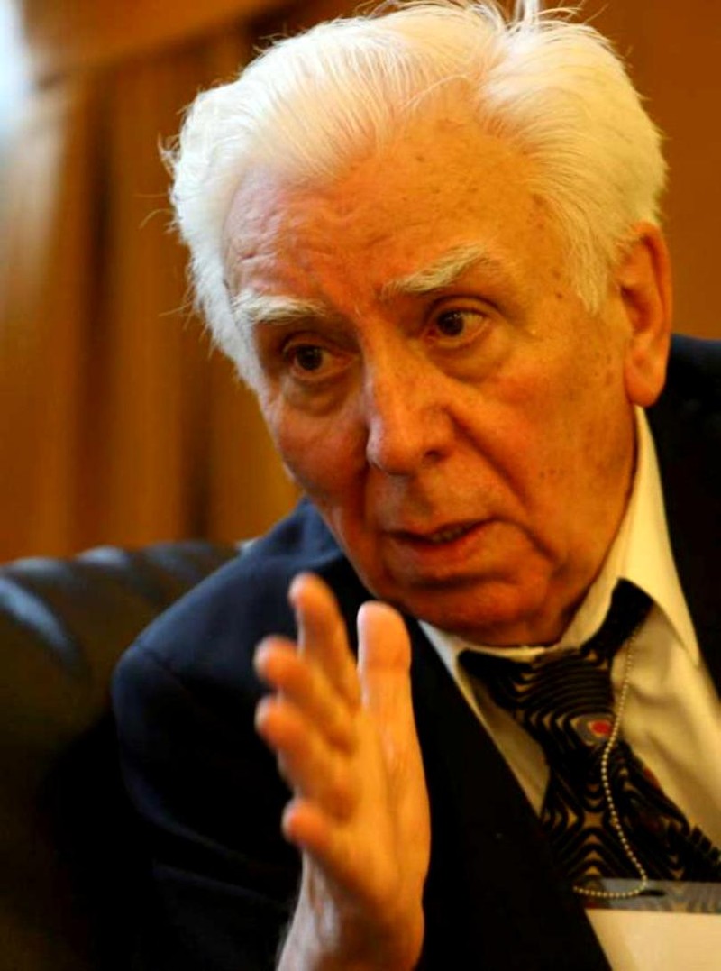 Academicianul Mircea Malița