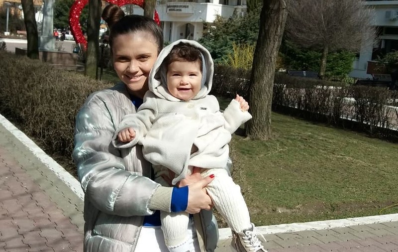 Cristina Șișcanu este în culmea fericirii după ce proiectul legislativ privind alăptatul în public a ajuns în Senat. Reacția vedetei spune tot