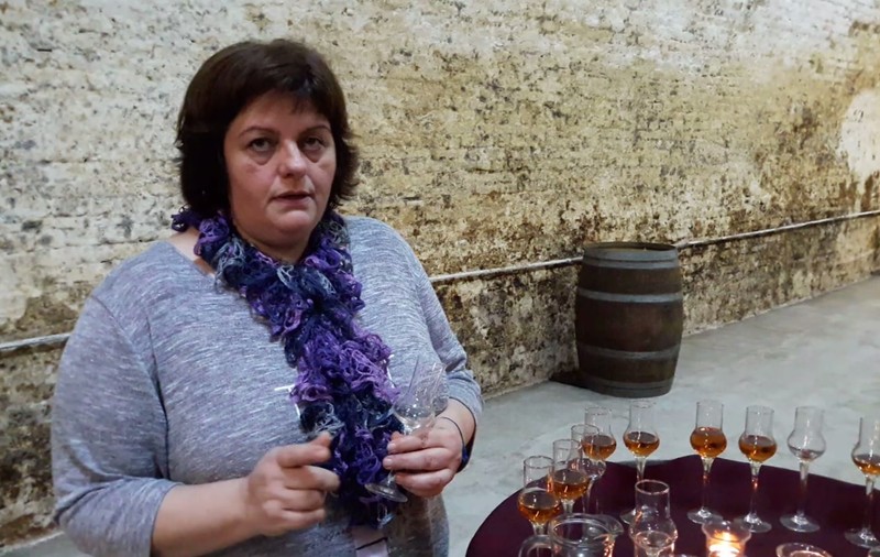 VIDEO/”Tăria” cu care se fălește românul. Ce gust are palinca de nota 10