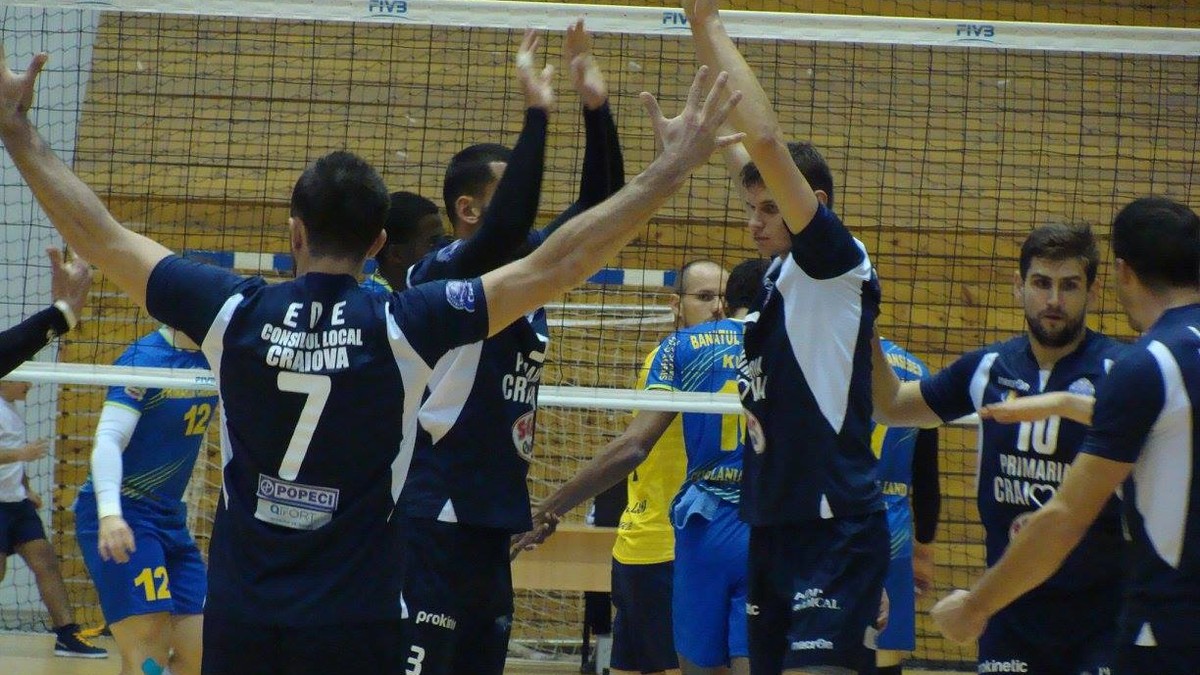 SCM Craiova a bătut Tricolorul, VCM Piatra Neamț - spre liga secundă
