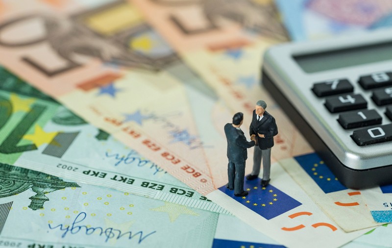 Taxa pe tranzacțiile financiare, prin care sunt puși la plată speculatorii de pe burse, este reanimată în UE. Justiția fiscală, efect colateral al COVID-19