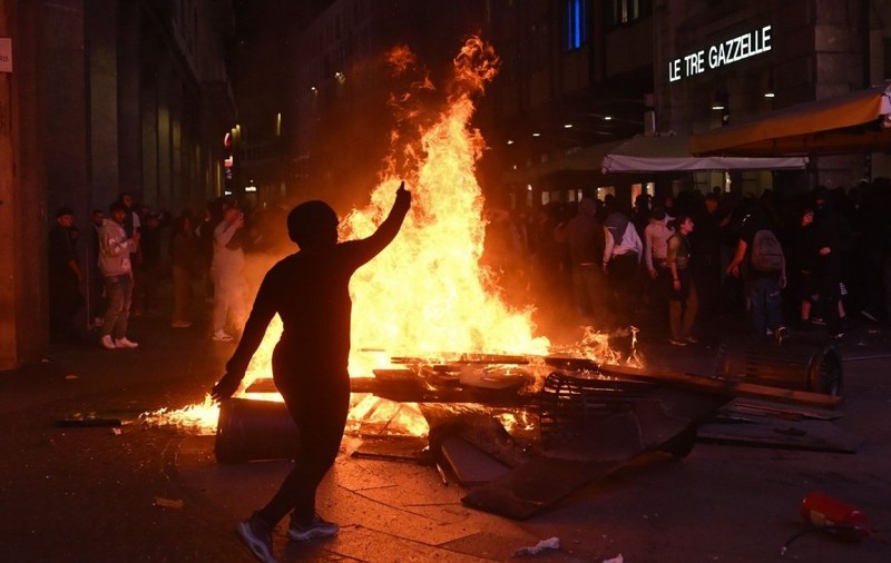 Val de violențe la Milano, Guvernul trimite 500 de militari pe străzi. Sursă foto: Getty Images.