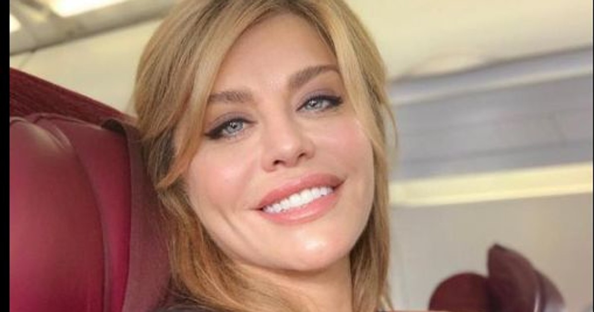 Loredana Groza, într-o formă de zile mari! Și-a uimit fanii cu ultimna apariție în bikini