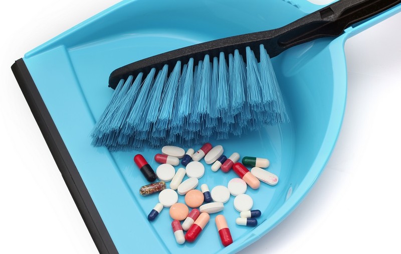 Nu arunca medicamentele expirate la gunoi! Află ce trebuie să faci cu ele