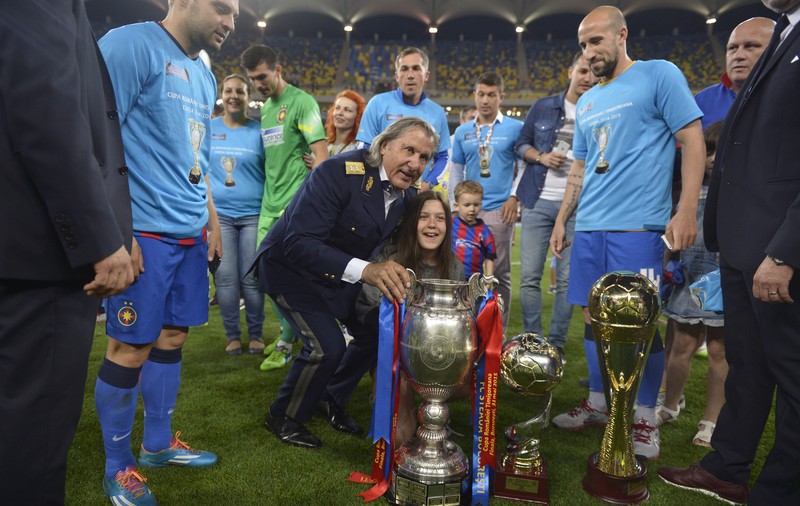 Ilie Năstase, atac dur la Gigi Becali: „Distruge echipa când joacă mai bine”