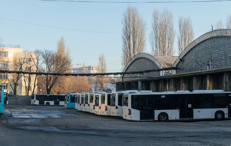 Ultimatumul directorului STB: Dacă nu ies pe traseu, angajaţii nu vor mai avea siguranţa locului de muncă