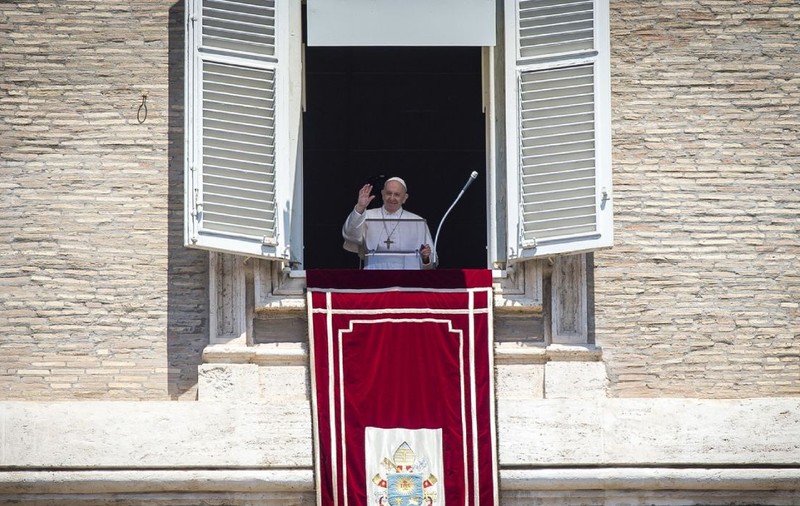 Papa Francisc, în stare critică: „Mă vor mort, dar sunt încă aici. Rugați-vă pentru mine!”