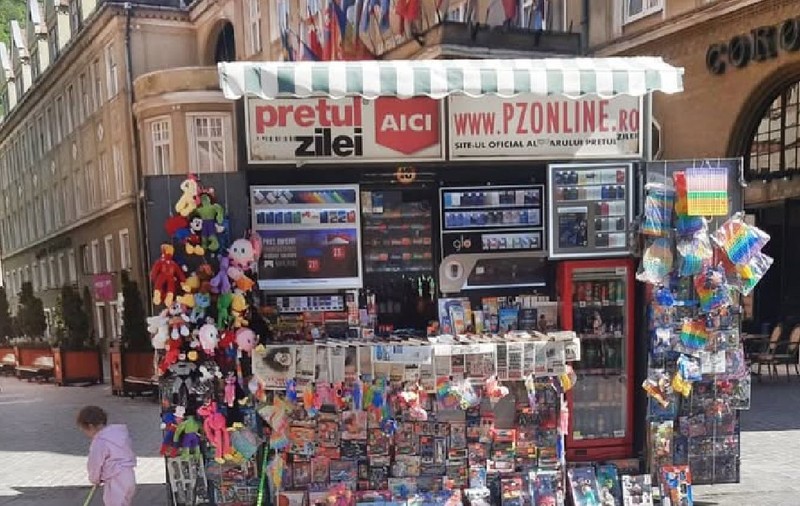 Ultimele chioșcuri de ziare dispar din Brașov: „Mi-a rămas doar imaginea în minte”