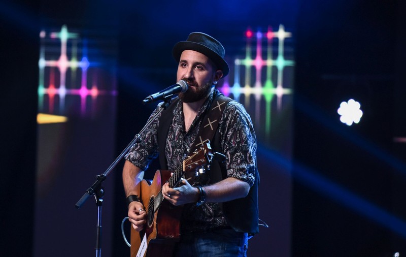 Un concurent X Factor povestește cum l-a cunoscut pe Stevie Wonder
