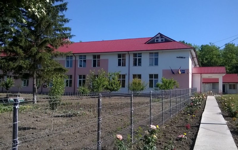 Peste 300 de elevi dintr-o școală din județul Vaslui, trimiși acasă din cauza frigului din sălile de clasă