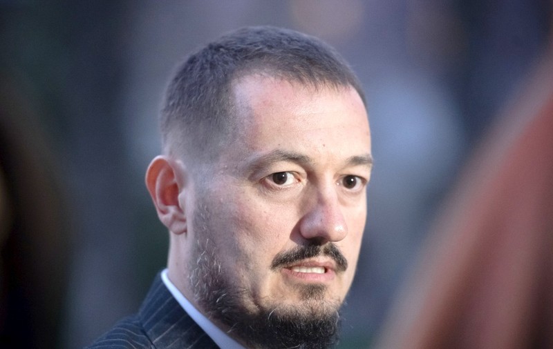 Procurorul militar Bogdan Pîrlog rămâne cu salariul tăiat după criticile aduse sistemului judiciar. Decizia, luată de instanța condusă de Lia Savonea