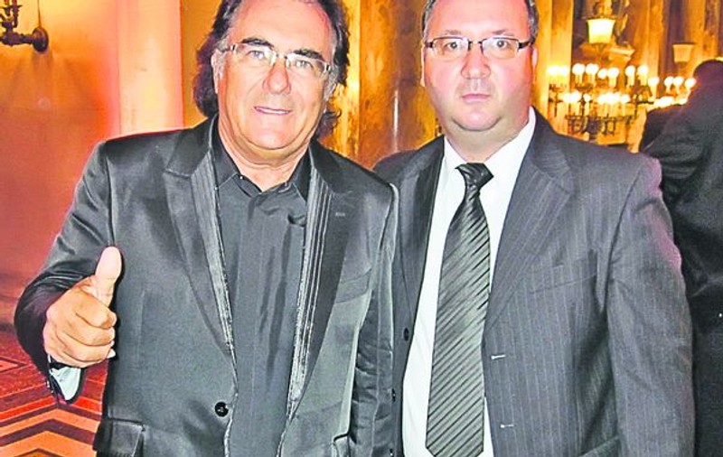 Celebrul cântăreţ italian Al Bano se compară cu atacantul Cesenei: «Mutu este artist, ca mine!»