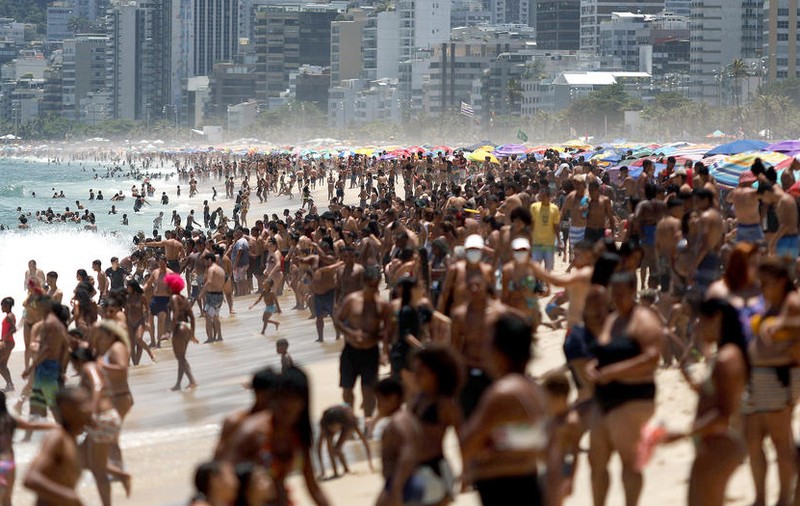 Accesul la plajele din Rio de Janeiro, blocat de Anul Nou. „Trebuie să trimitem un mesaj ferm populaţiei”
