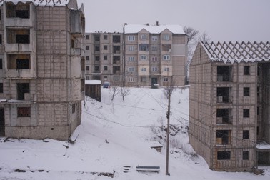 O parte dintre blocurile care sunt parțial locuite în Anina