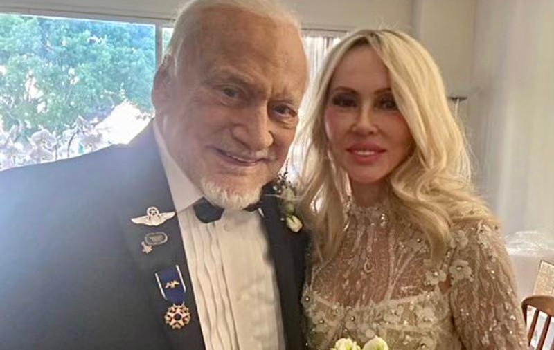 Astronautul Buzz Aldrin s-a căsătorit cu românca Anca Faur, într-o ceremonie privată, în Los Angeles