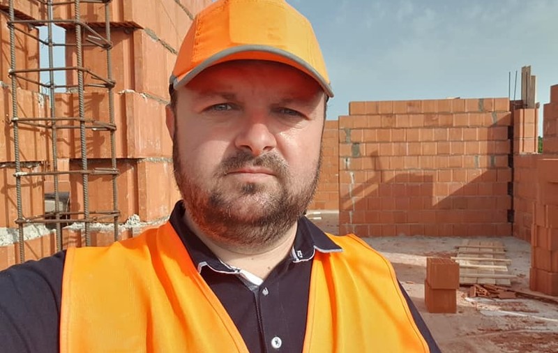 REPORTAJ. Minunile unui preot dintr-un sat din Teleorman și lecția de viață și de credință pe care a primit-o de la un copil de 15 ani: „Pe tati l-a luat Domnul la El”