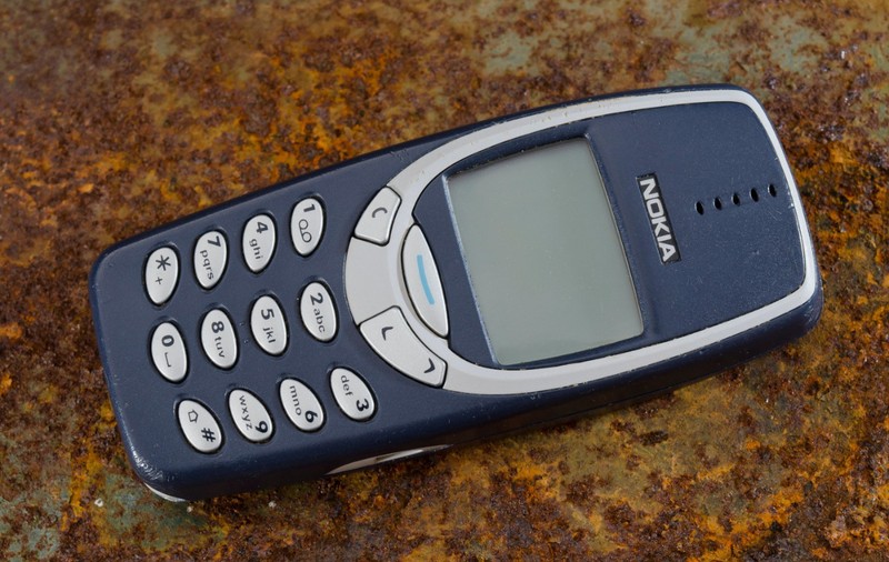Mai ai acasă un telefon Nokia 3310? Cât ai putea să iei acum pe el dacă vrei să-l vinzi