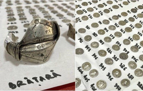 Comoară veche de 2.000 de ani, descoperită întâmplător, în Botoșani: aproape 600 de monede de argint și șase brățări dacice, printre artefactele găsite