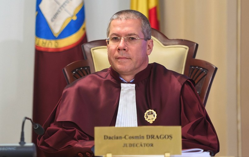 Dacian Dragoș, judecător CCR, a obținut un prim verdict favorabil la Curtea de Apel. A doua decizie a CAB va fi mâine, aceeași zi cu ședința CCR pentru pensiile speciale