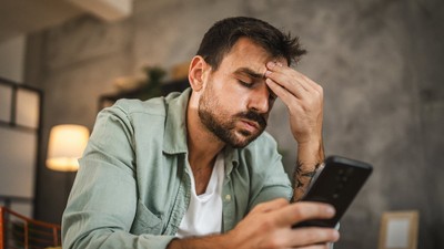 Peste 66% dintre români simt furie, frustrare și teamă, foarte puțini mai sunt optimiști