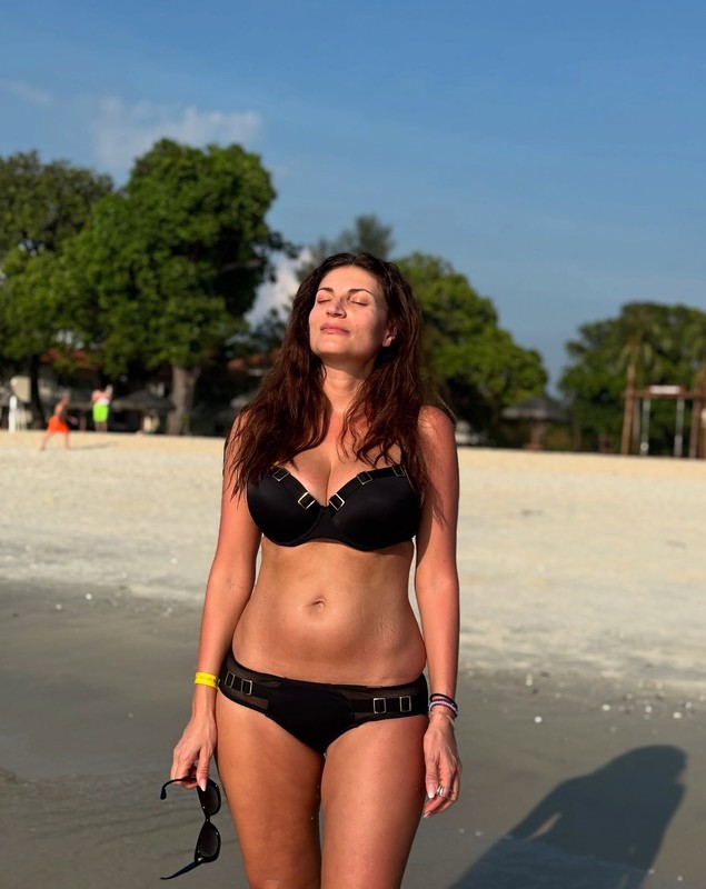 Ce a făcut Ioana Ginghină cu banii primiți pentru a poza nud în Playboy. Familia a susținut-o: „Datorită tatălui meu am pozat”