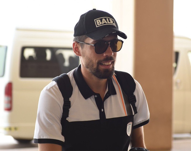 Budescu a făcut show în avionul echipei Al Shabab: ”Sperăm să nu avem turbulenţe!” / VIDEO
