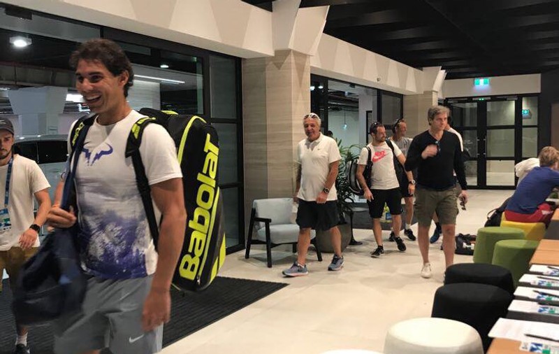 Rafael Nadal a ajuns în Australia, pentru primul turneu de Mare Șlem al anului. Ibericul a efectuat primul antrenament / VIDEO