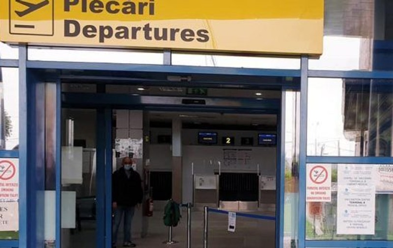 Primul centru mobil de vaccinare într-un aeroport, deschis la Târgu Mureş. Imunizarea se face cu Johnson&Johnson