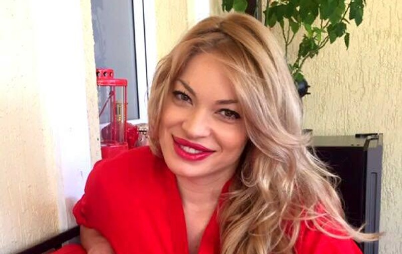 Valentina Pelinel nu mai are răbdare. Blonda se pregăteşte să nască din zi în zi: "Voi fi o femeie împlinită"