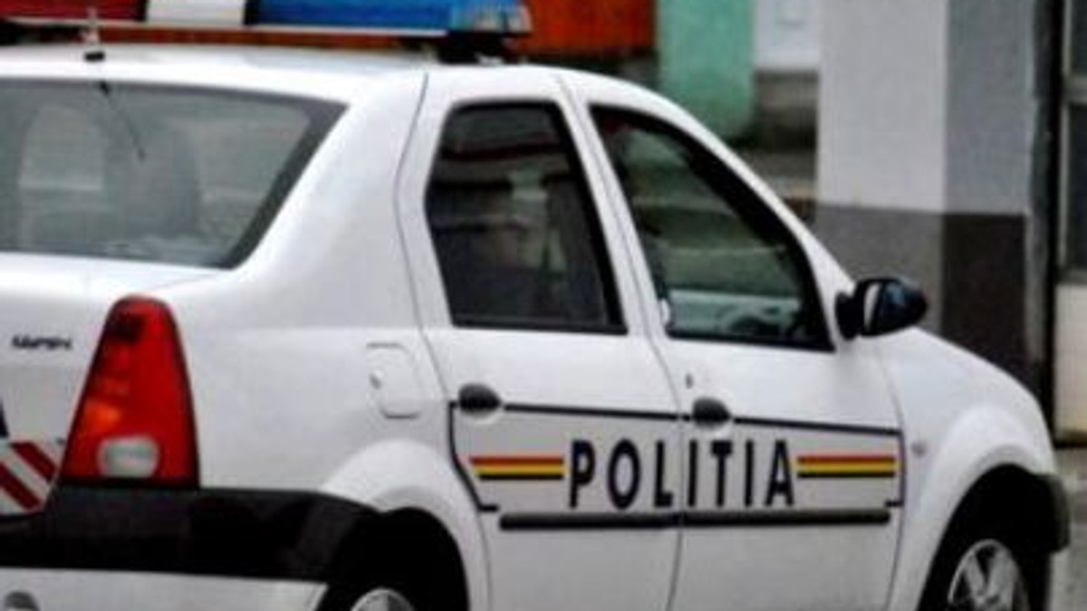 Un bătrân amenință că aruncă blocul în aer în Crucea, Constanța